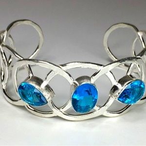 Gorgeous 925 / Sterling Silver With London Blue Topaz Cuff Bracelet